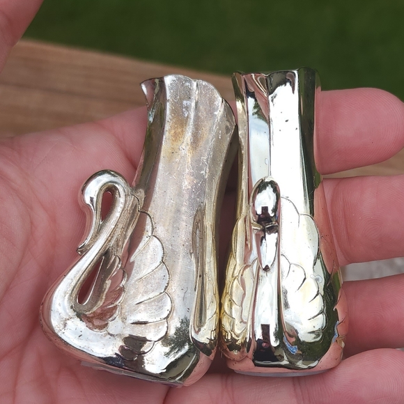 Wm A. Rogers Swan salt and pepper shakers silverplate - Picture 12 of 12